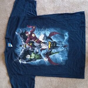 Justice League shirt extra large